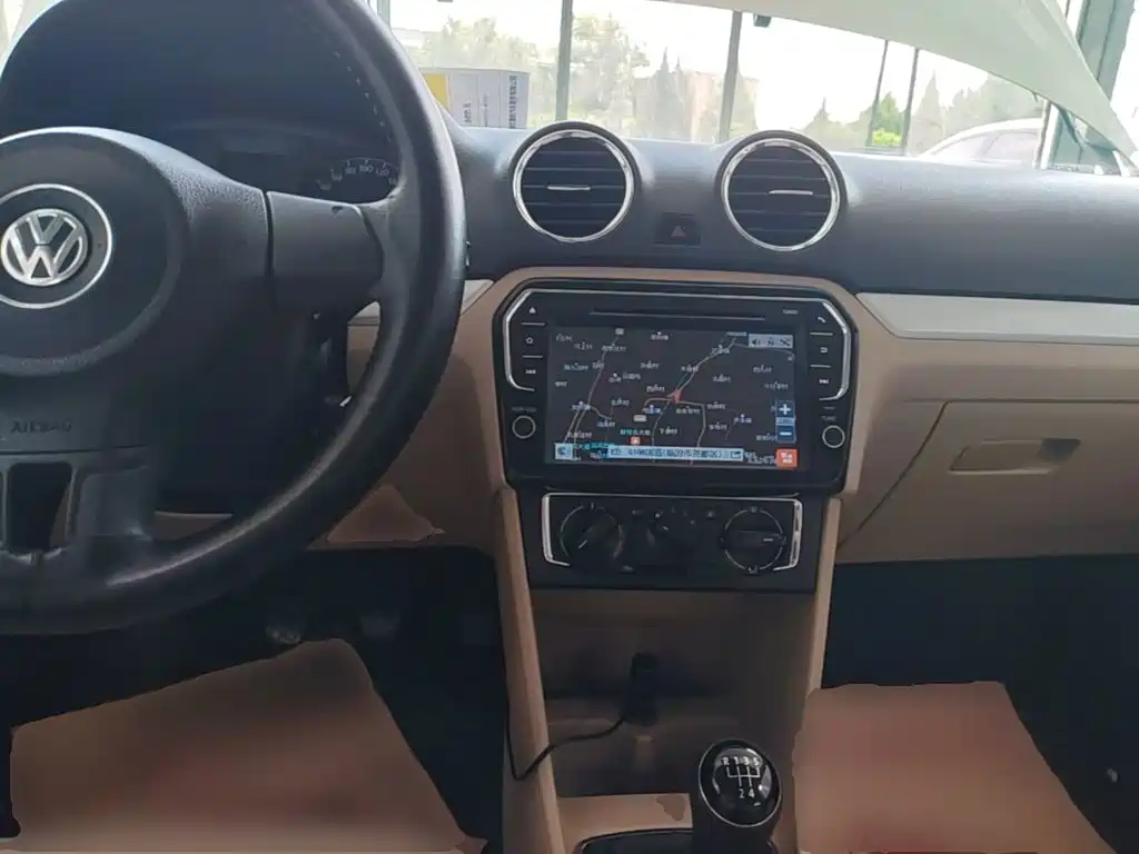 Jetta 2015 1.4L manual comfort model купить на сайте DeffCars