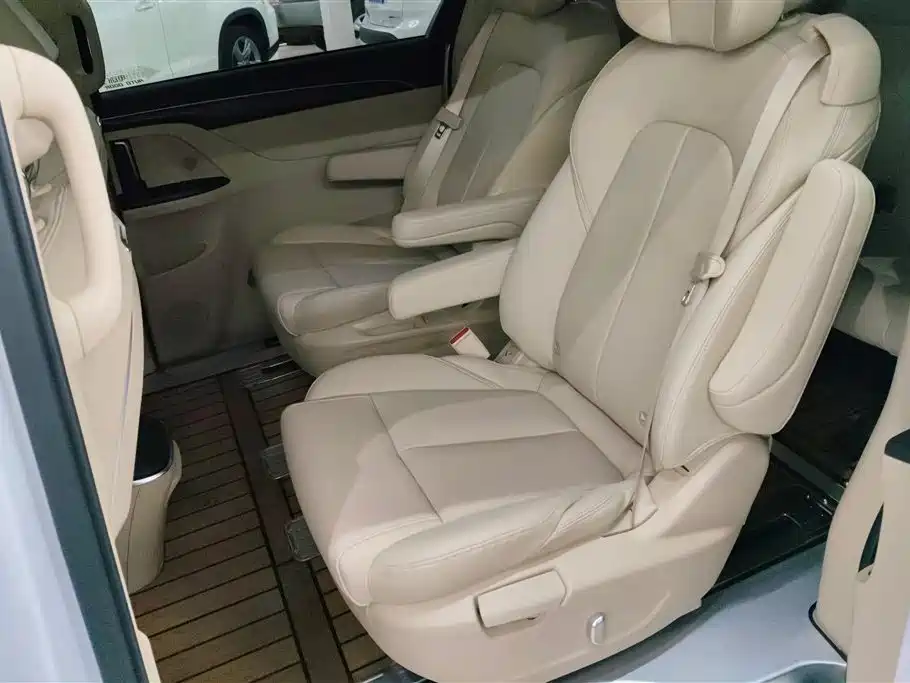 Buick GL8 2023 ES Lu Zun Exclusive Model купить на сайте DeffCars