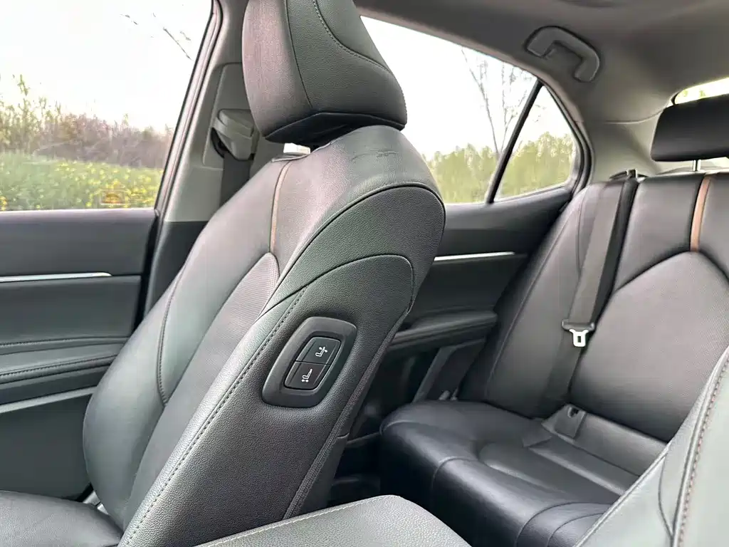 Camry 2019 2.5G Deluxe Edition National V купить на сайте DeffCars