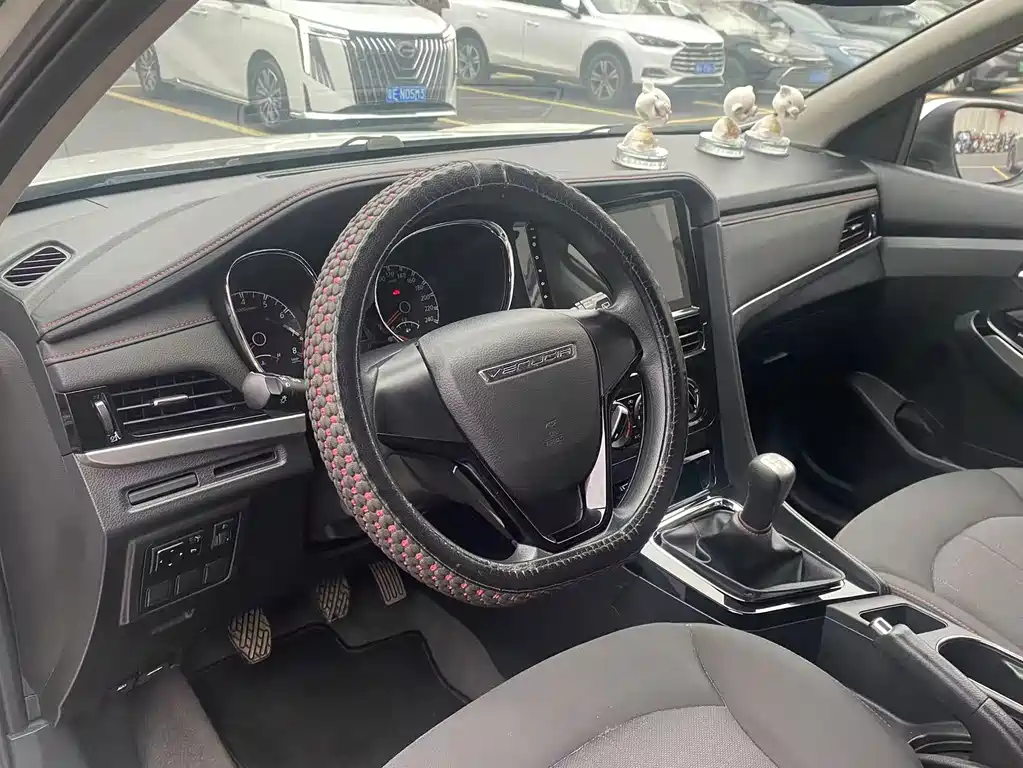 Venucia T70 2019 1.6L manual classic version купить на сайте DeffCars