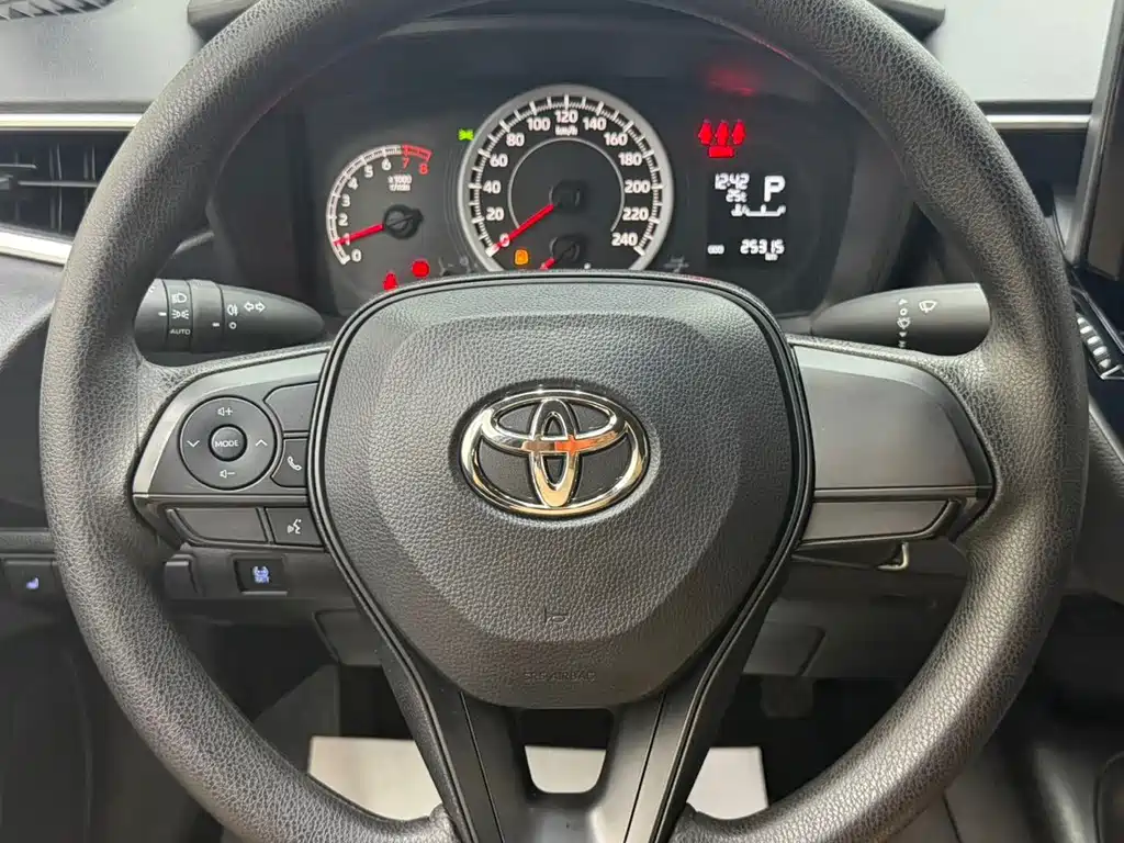 Léilíng (COROLLA) 2022 facelift TNGA 1.5L CVT aggressive version купить на сайте DeffCars