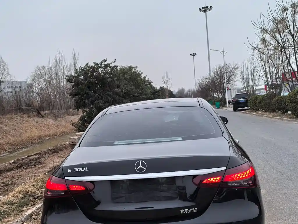 Mercedes-Benz E-Class 2022 E 300 L Fashion купить на сайте DeffCars