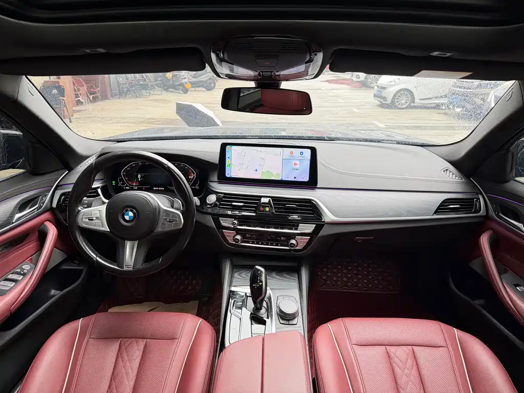 BMW 5 Series 2023 530Li Leading M Sports Package купить на сайте DeffCars