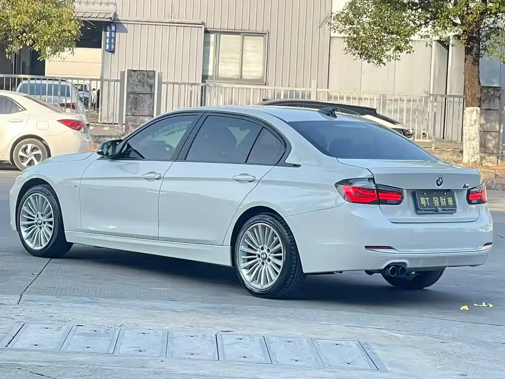BMW 3 Series 2018 320Li Fashion Model купить на сайте DeffCars