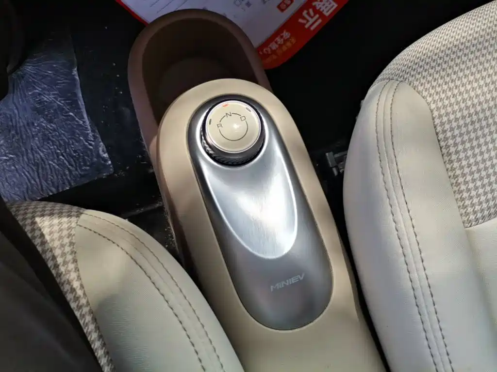Hongguang MINIEV 2025 fourth generation four-door version advanced model купить на сайте DeffCars