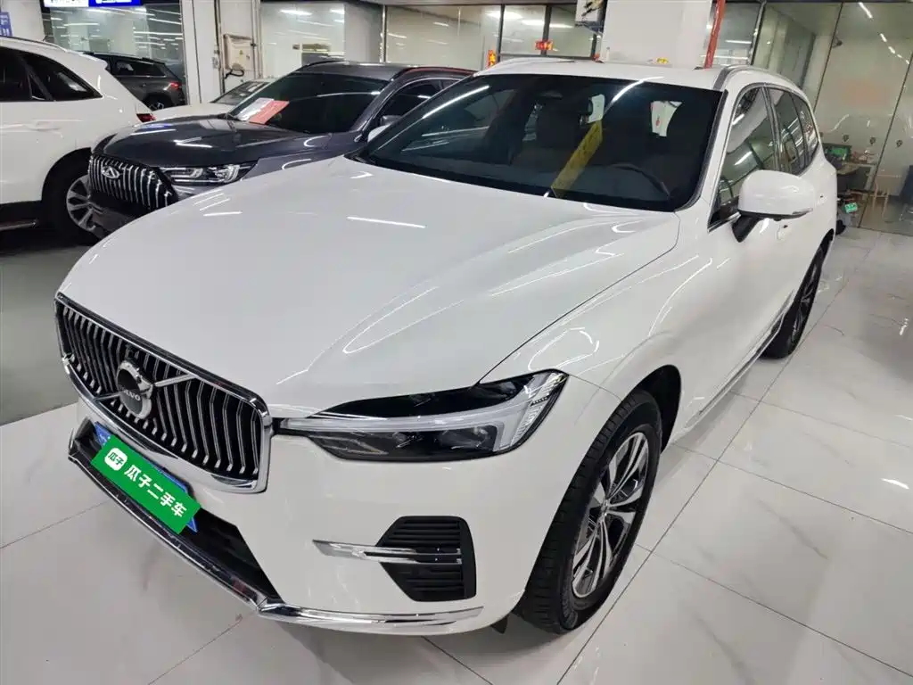 Volvo XC60 2025 B5 four-wheel drive Zhiyi Luxury Edition купить на сайте DeffCars