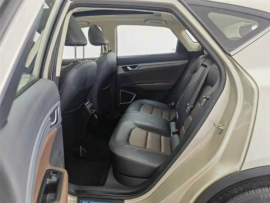 Emgrand GS 2018 Sports Edition 1.4T Automatic Premium Model купить на сайте DeffCars