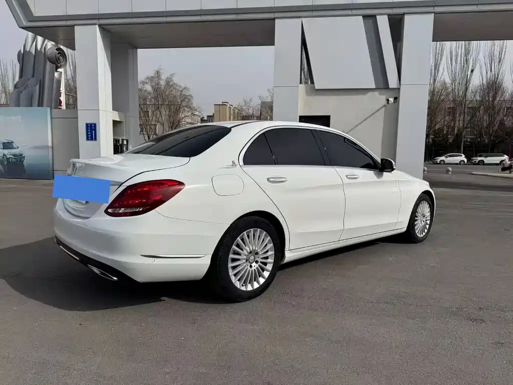 Mercedes-Benz C-Class 2016 C 180 L купить на сайте DeffCars