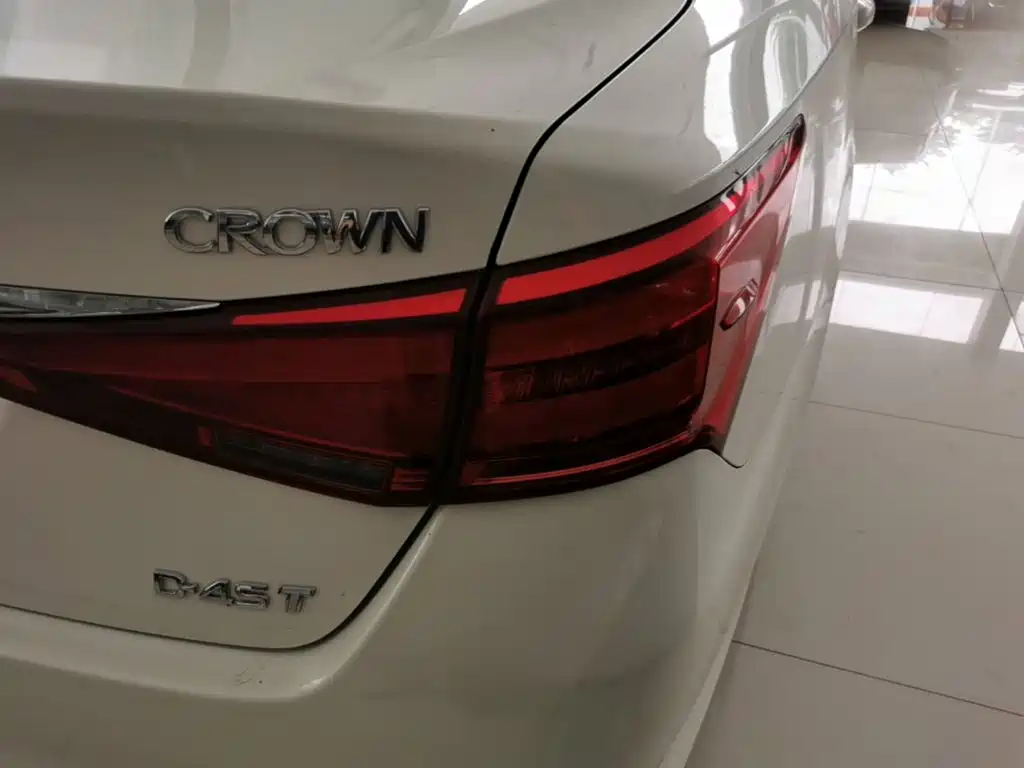 Crown 2018 2.0T Fashion Edition купить на сайте DeffCars