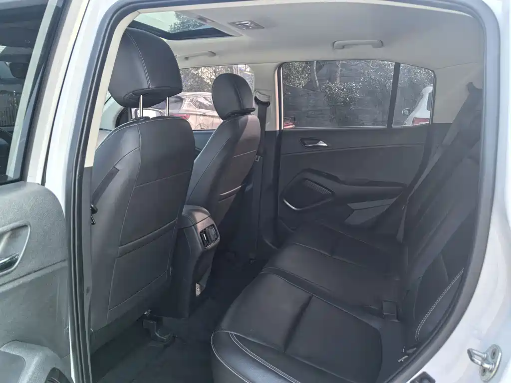Beijing Hyundai ix35 2021 2.0L automatic two-wheel drive GLS leading version купить на сайте DeffCars