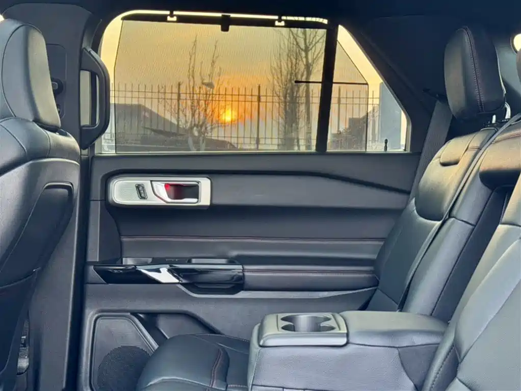 Explorer 2020 EcoBoost 285 four-wheel drive sports version ST-LINE 7 seats купить на сайте DeffCars