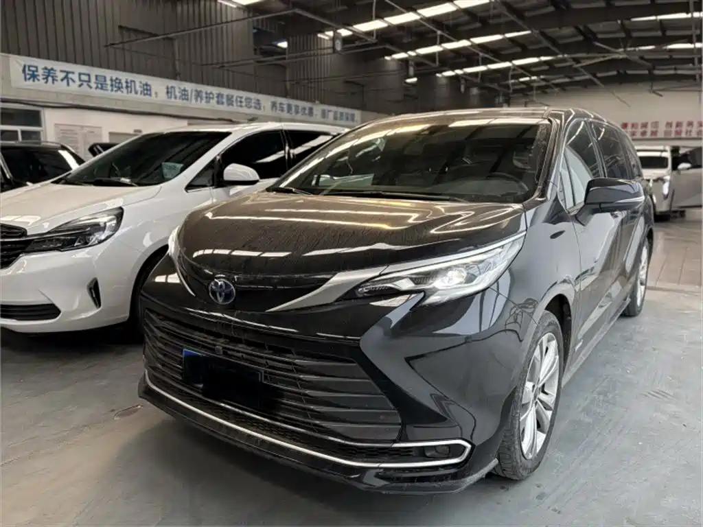 SIENNA 2023 2.5L Hybrid Premium Edition купить на сайте DeffCars
