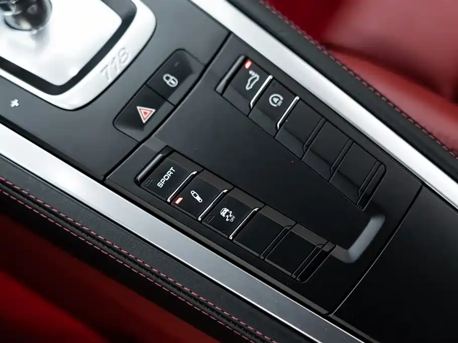 Porsche 718 2018 Cayman 2.0T купить на сайте DeffCars