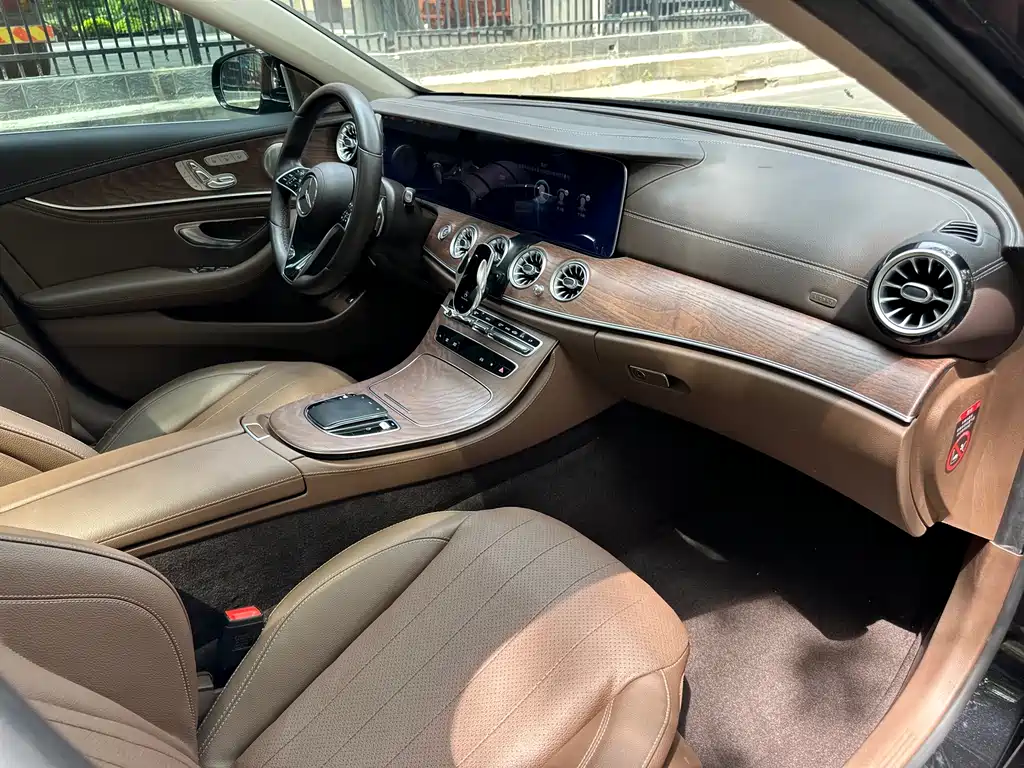 Mercedes-Benz E-Class 2023 E 300 L Fashion купить на сайте DeffCars