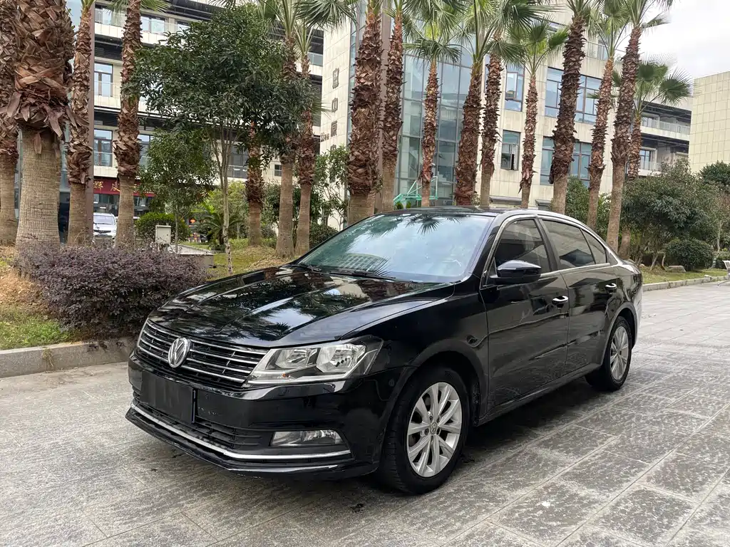 Lavida 2017 1.6L manual comfort version купить на сайте DeffCars