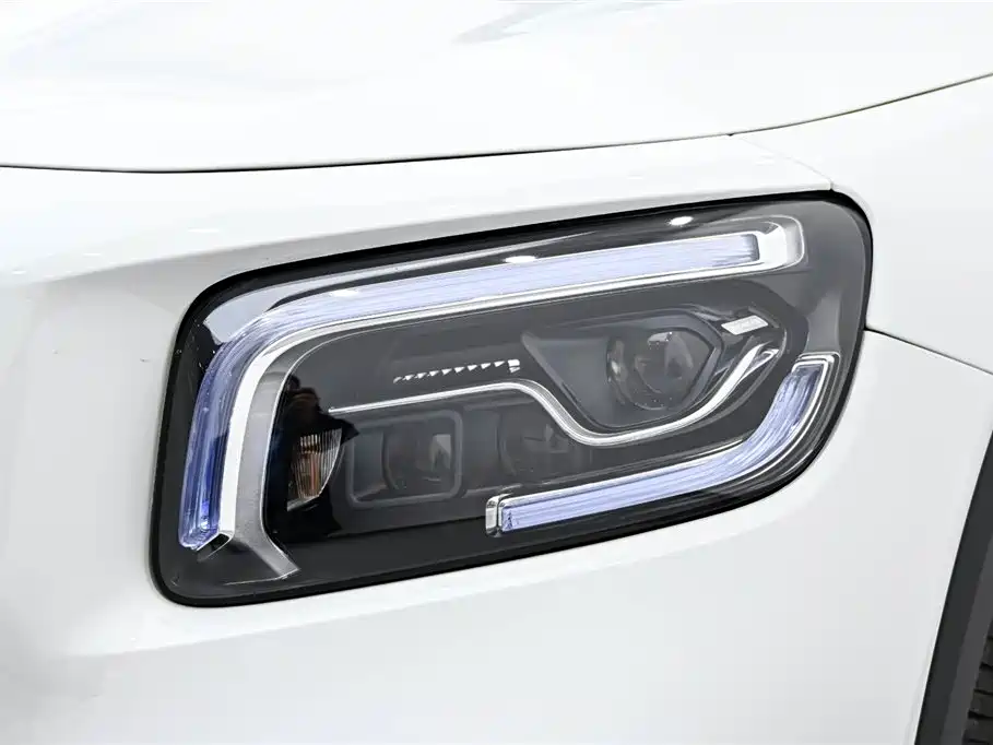 Mercedes-Benz GLB AMG 2023 AMG GLB 35 4MATIC купить на сайте DeffCars