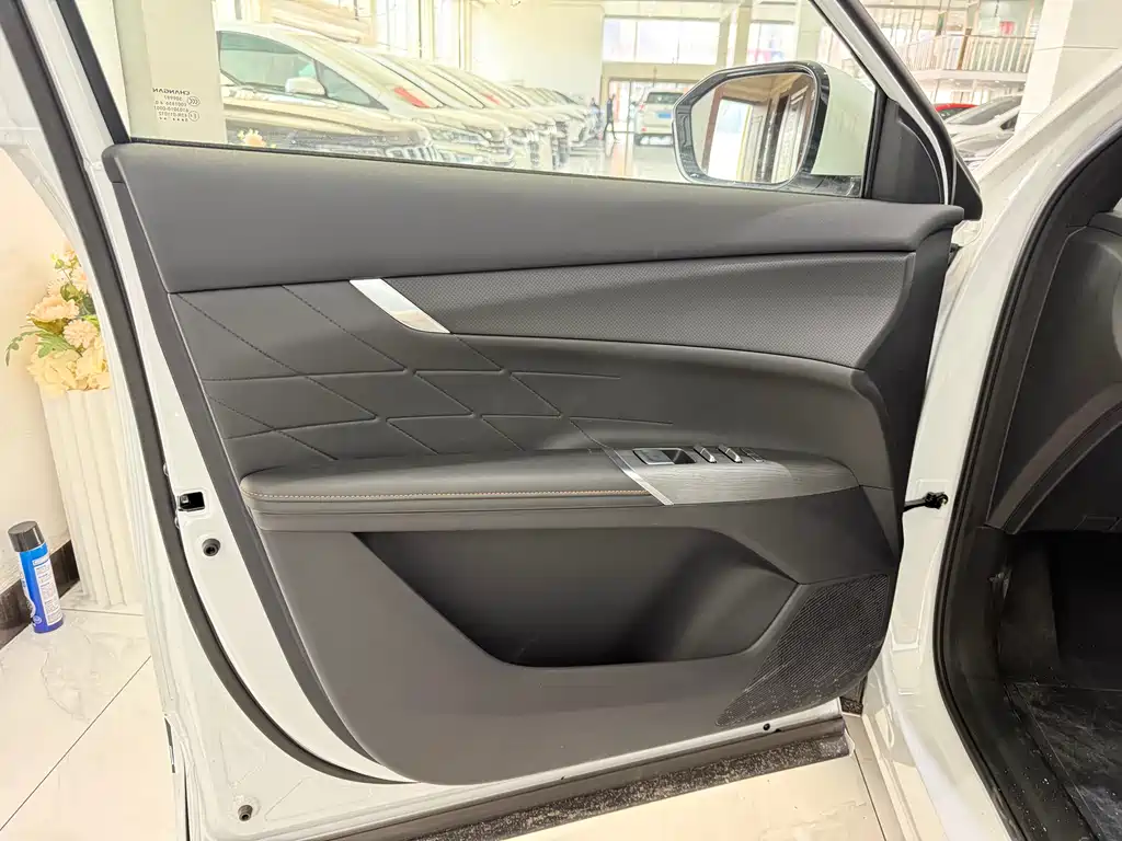 Changan CS75PLUS 2025 third generation championship version 1.5T strong collar type купить на сайте DeffCars