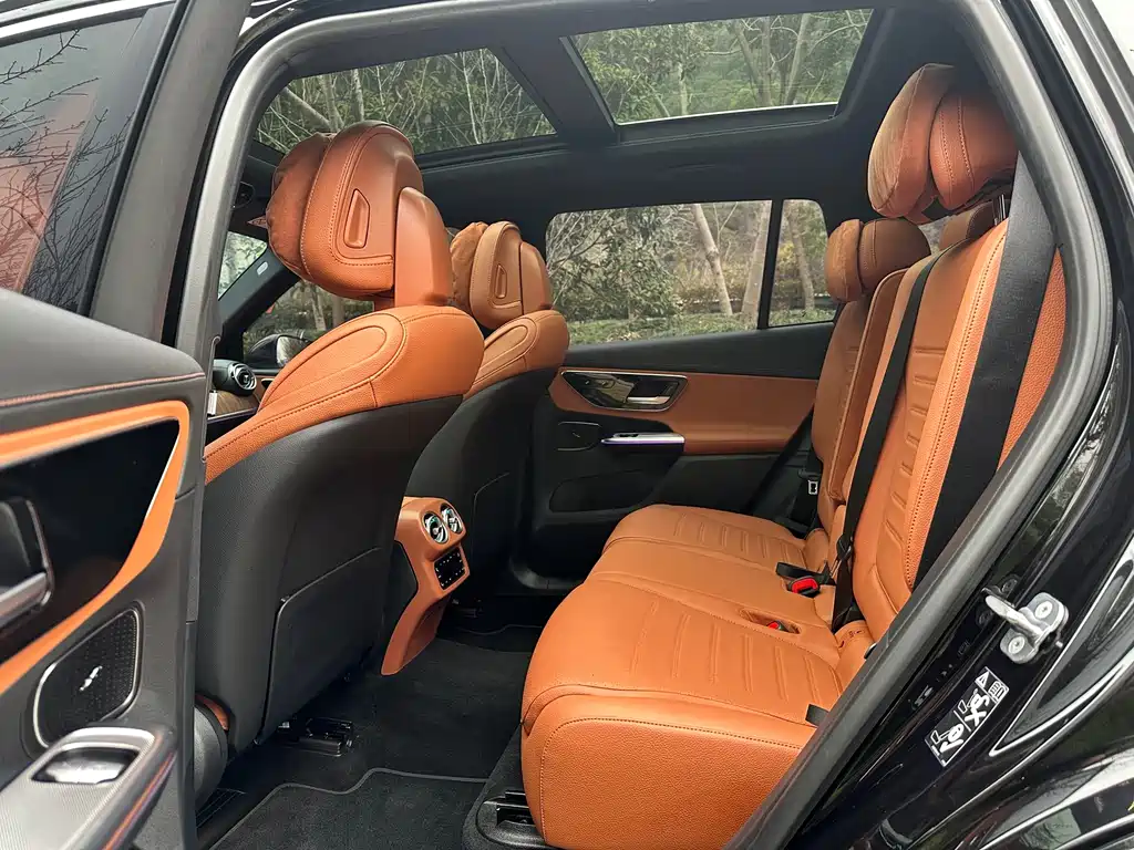 Mercedes-Benz GLC 2024 facelift GLC 300 L 4MATIC dynamic 7-seater купить на сайте DeffCars
