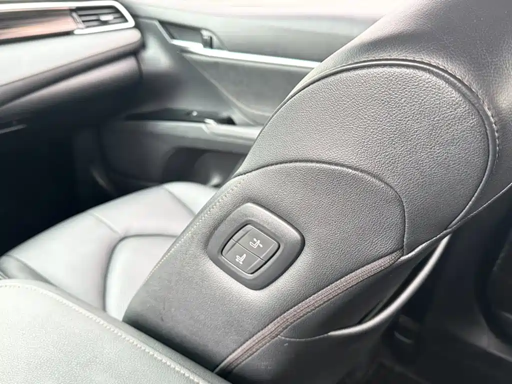 Camry 2019 facelift 2.0G Deluxe Edition купить на сайте DeffCars