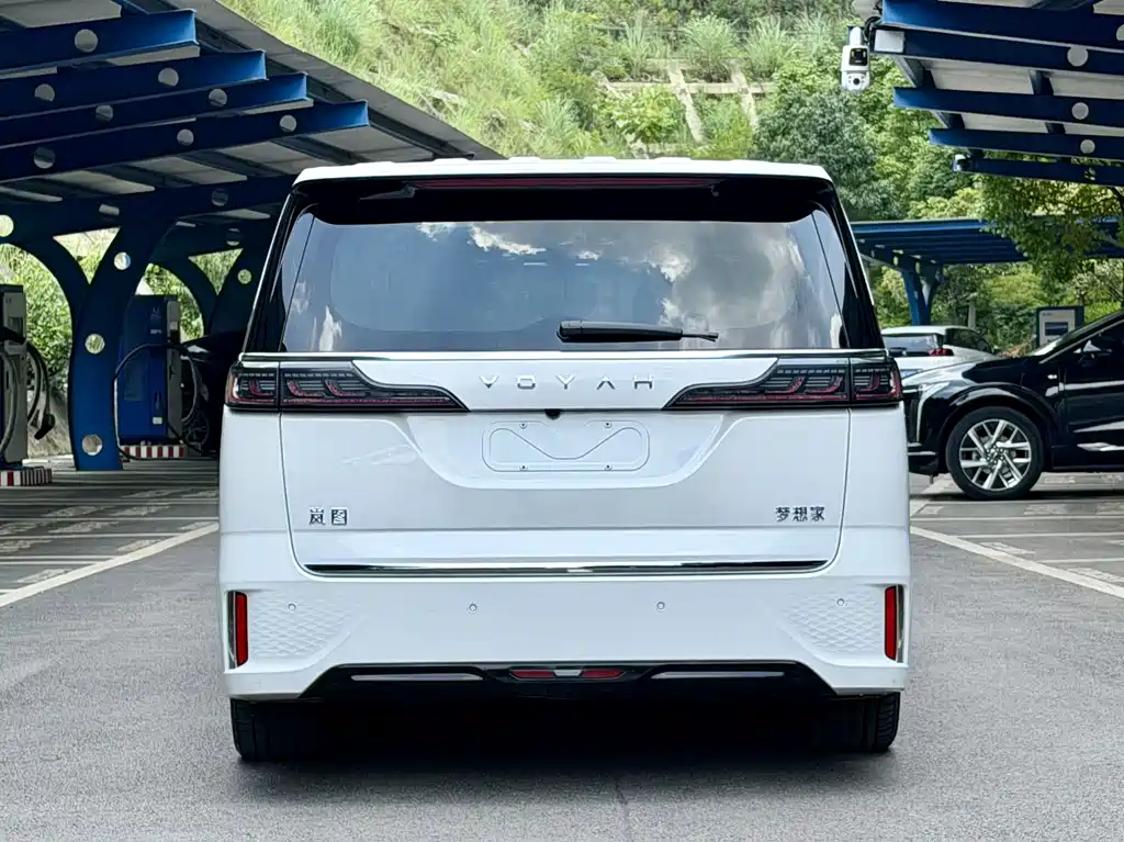 Lantu Dreamer 2022 0-carbon version Dream+Smart Range Package 605km купить на сайте DeffCars