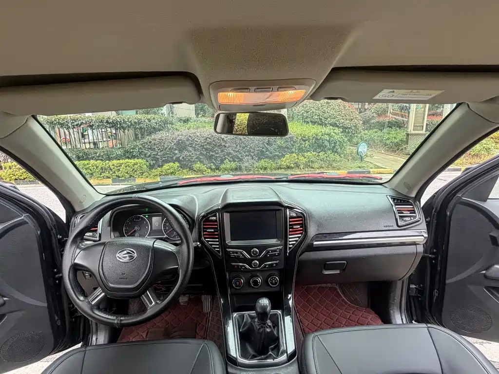 Landwind X8 2017 2.0T gasoline 4X2 luxury model купить на сайте DeffCars