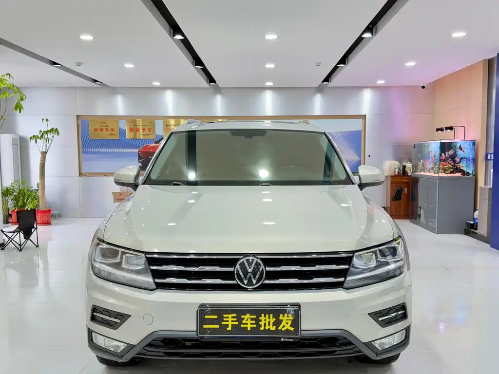 Tiguan L 2020 330TSI automatic two-wheel drive panoramic comfort version National VI купить на сайте DeffCars