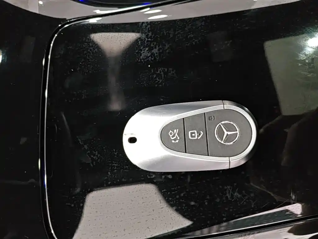 Mercedes-Benz C-Class 2023 facelift C 200 L sports version купить на сайте DeffCars
