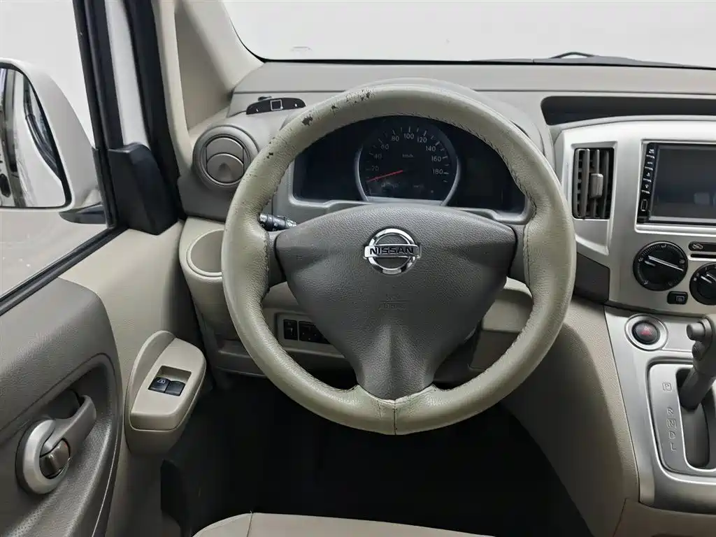 Nissan NV200 2018 1.6L CVT luxury model купить на сайте DeffCars