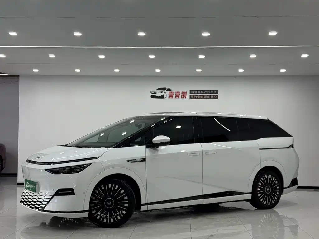 Xpeng X9 2025 pure electric 740 long battery life Max купить на сайте DeffCars