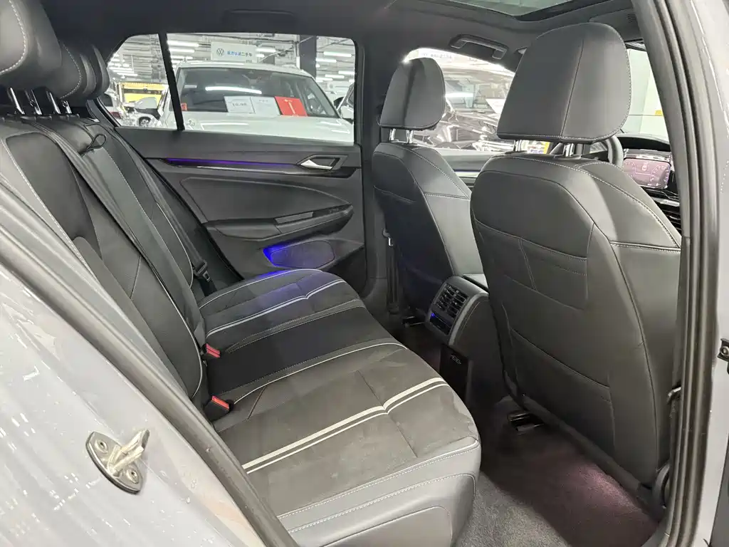 Golf 2023 280TSI DSG R-Line Lite купить на сайте DeffCars