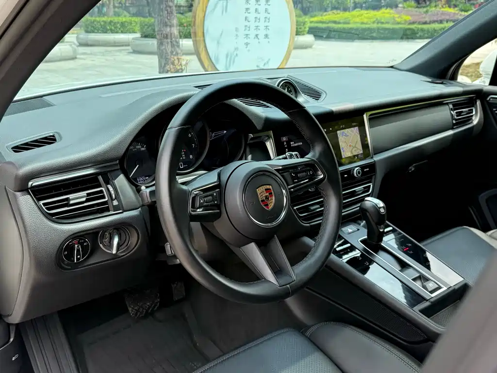 Macan 2024 Macan 2.0T купить на сайте DeffCars