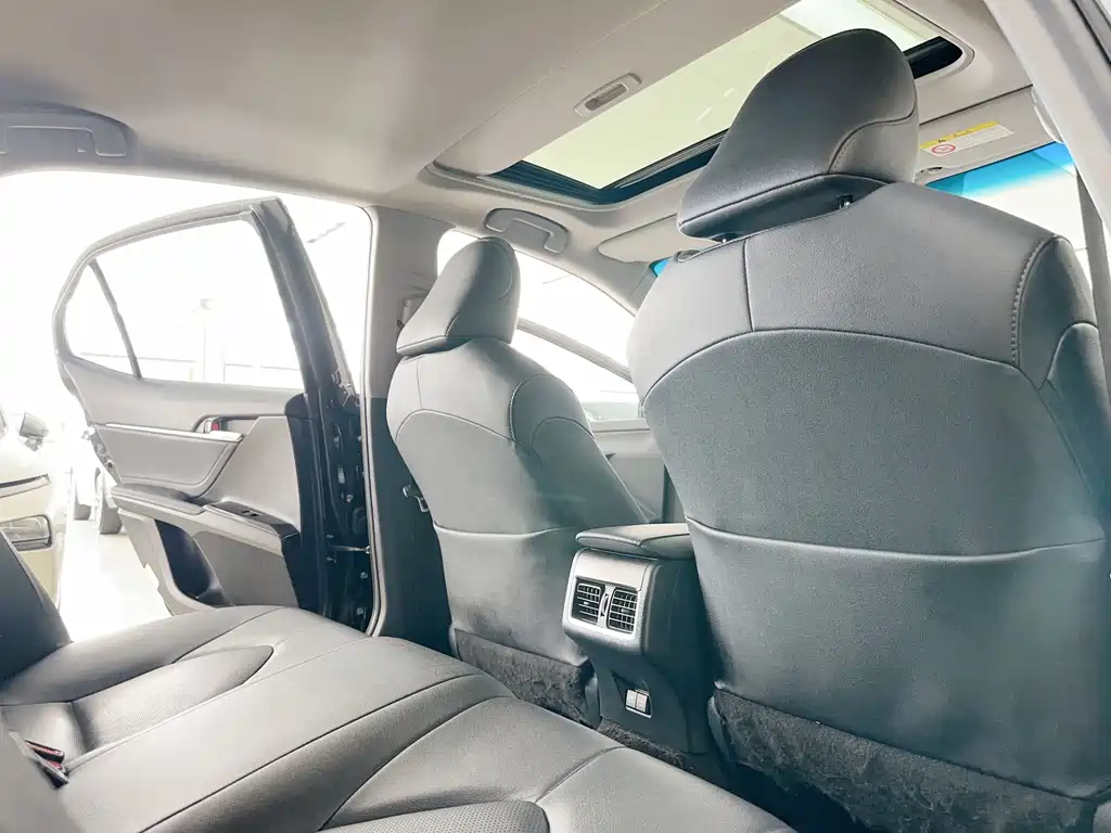 Camry 2022 2.0GVP Leading Edition купить на сайте DeffCars
