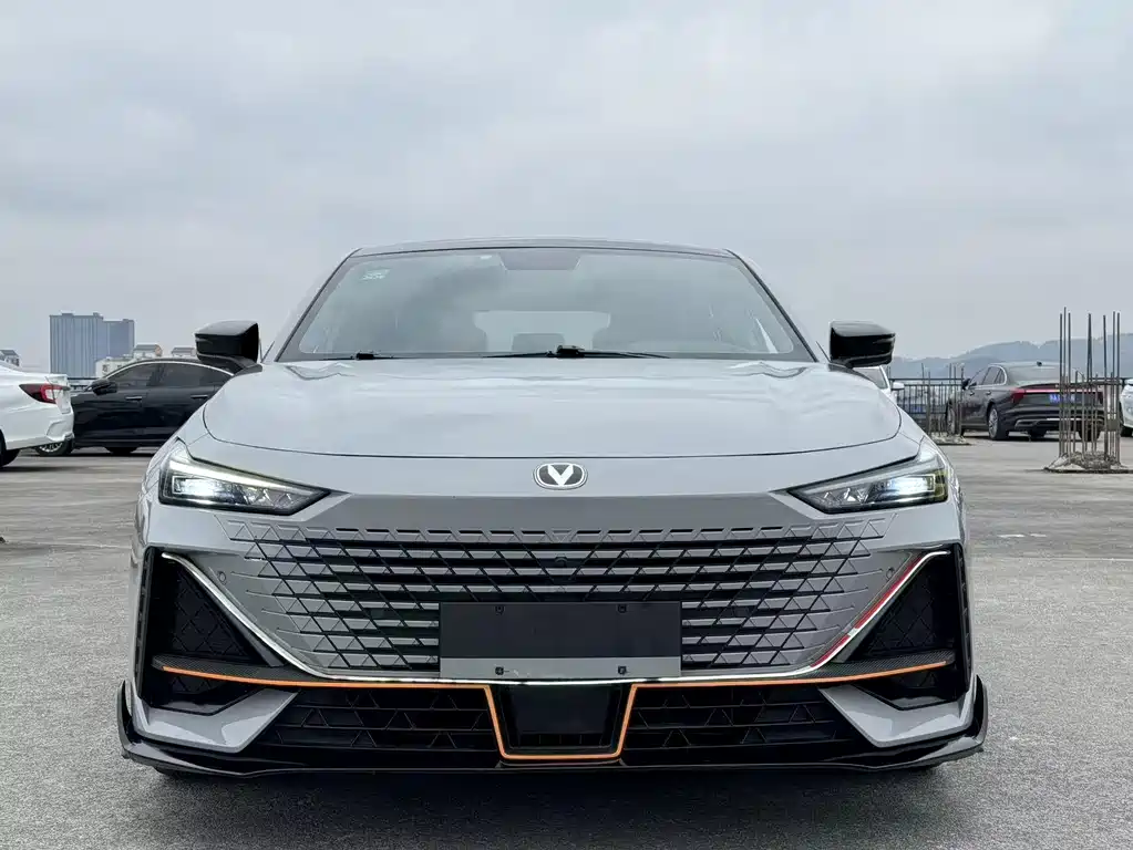 Changan UNI-V 2023 1.5T sports version купить на сайте DeffCars