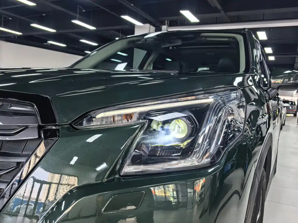 Forester 2022 2.0i AWD Deluxe Edition EyeSight купить на сайте DeffCars