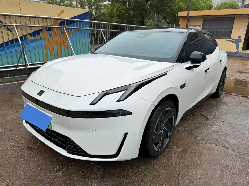 Lynk & Co 07 EM-P 2024 EM-P 126 Long Battery Life Pro купить на сайте DeffCars