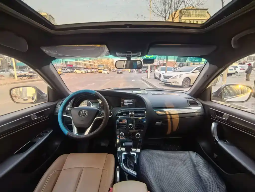 Zhonghua V5 2016 1.5T automatic two-wheel drive intelligent купить на сайте DeffCars