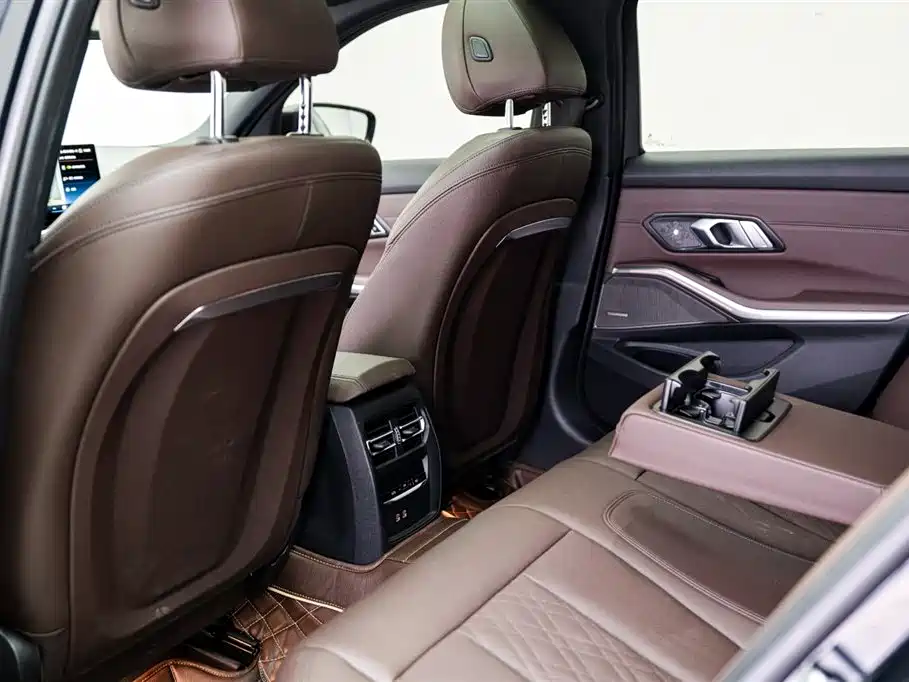 BMW 3 Series 2023 330i M Sports Night Package купить на сайте DeffCars