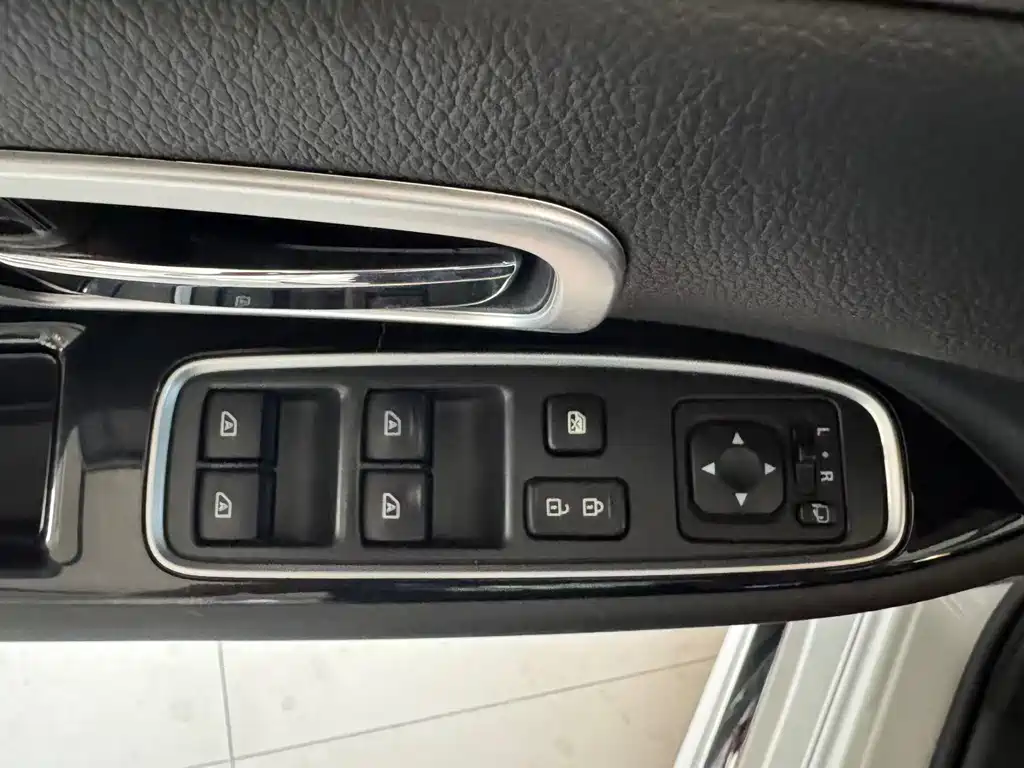 Outlander 2021 Modified 2.0L 2WD Enjoy Edition 5 Seater купить на сайте DeffCars