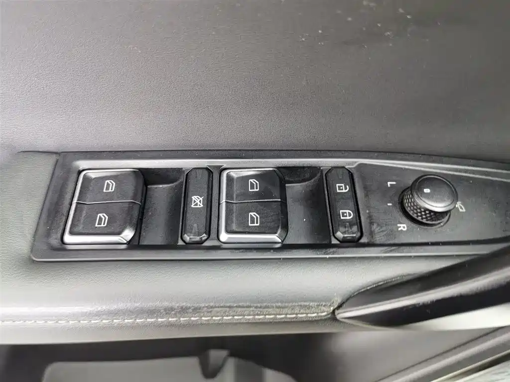 Lynk & Co 06 2023 Remix 1.5T Pro купить на сайте DeffCars