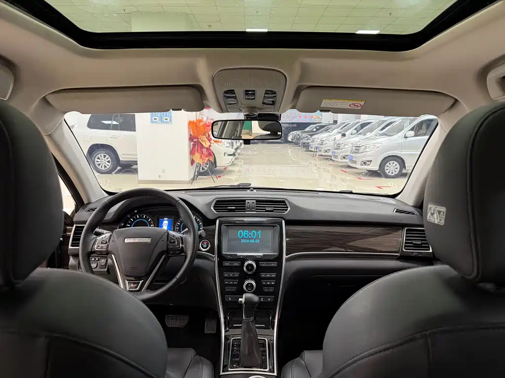 Haval H2 2015 1.5T automatic two-wheel drive elite version купить на сайте DeffCars