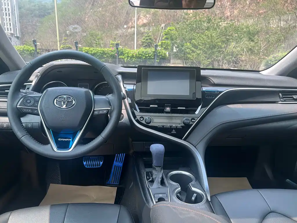 Camry 2022 2.0GVP Leading Edition купить на сайте DeffCars