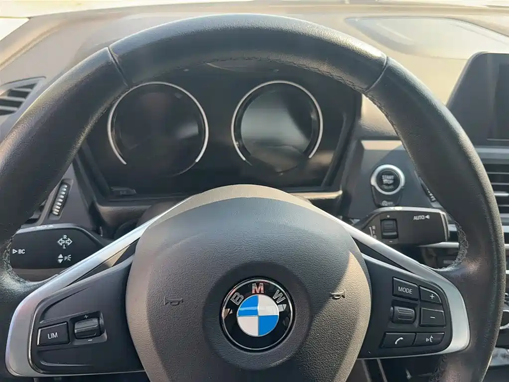 BMW 1 Series 2018 facelift 118i sports купить на сайте DeffCars