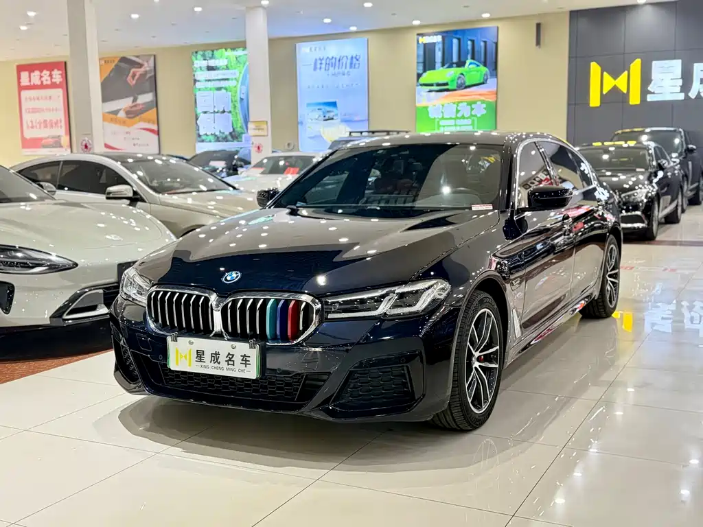BMW 5 Series New Energy 2021 535Le M Sports Package купить на сайте DeffCars
