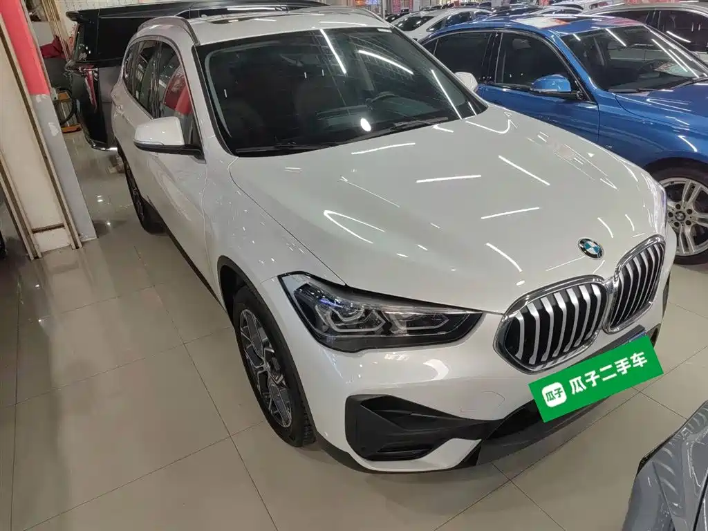 BMW X1 2022 sDrive25Li Leading Model купить на сайте DeffCars