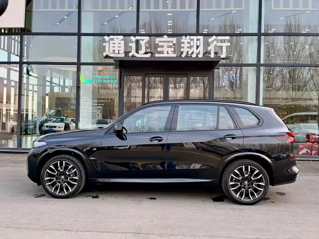 BMW X5 2025 xDrive 40Li M Sports Night Package купить на сайте DeffCars