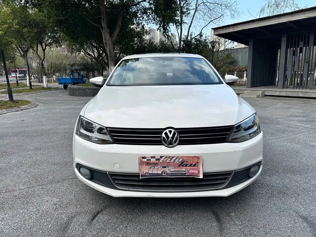 Sagitar 2014 1.6L manual comfort model купить на сайте DeffCars