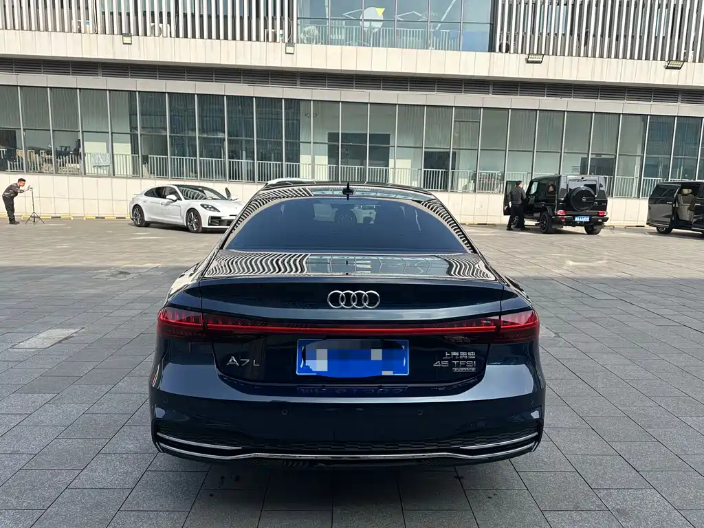 Audi A7L 2024 45 TFSI quattro luxury model купить на сайте DeffCars