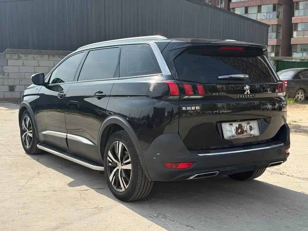 Peugeot 5008 2017 350THP 7-seater Elite Edition купить на сайте DeffCars
