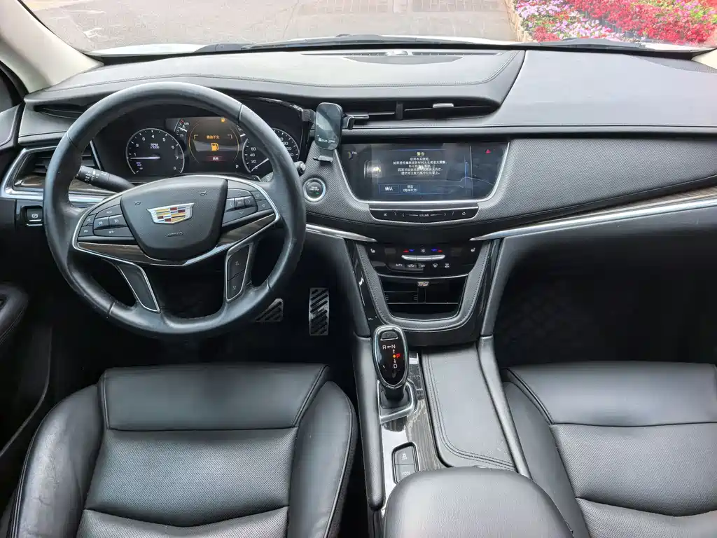 Cadillac XT5 2018 25T luxury model купить на сайте DeffCars