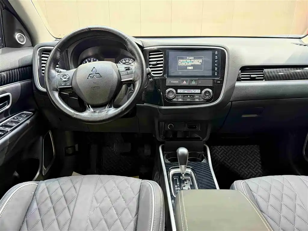 Outlander 2021 2.0L 2WD Enjoy Edition 5 seats купить на сайте DeffCars